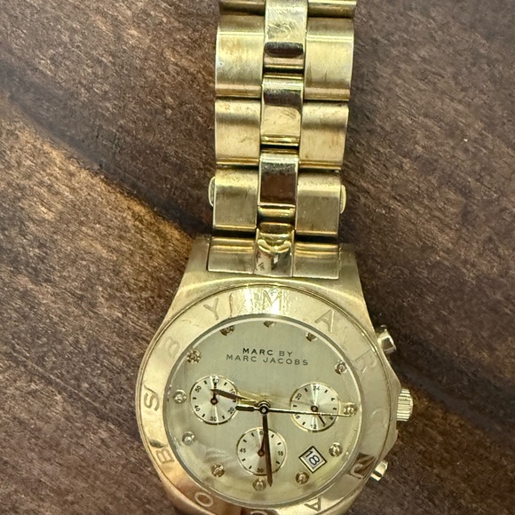 Marc By Marc Jacobs Gold Women's Watch - Picture 6 of 10